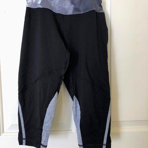 Lululemon cropped biking leggings, Size 8
